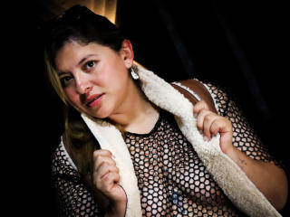 انظر إلى الملف المفصل لـ RenataWilles