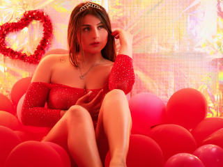 انظر إلى الملف المفصل لـ SaraWestt