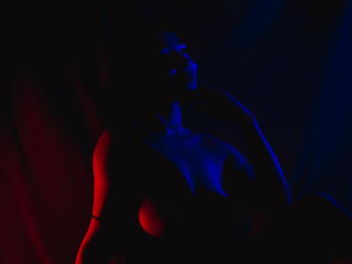 См. подробные сведения о модели HelenHard