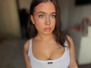 انظر إلى الملف المفصل لـ BerryZegarelli