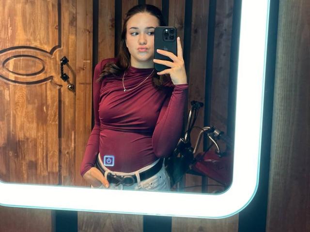 BerryZegarelli - Live sex cam - 29309507