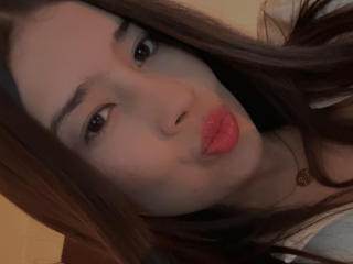 انظر إلى الملف المفصل لـ EmmaLombardi