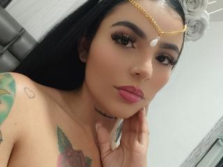 انظر إلى الملف المفصل لـ HannaSpencer