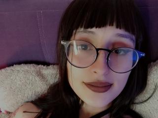 См. подробные сведения о модели TatsumiLee