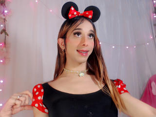 انظر إلى الملف المفصل لـ DanielaWalker