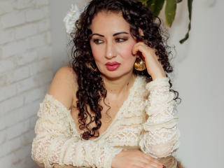 См. подробные сведения о модели SamanthaAntolin