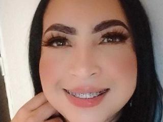 См. подробные сведения о модели AlanaWest