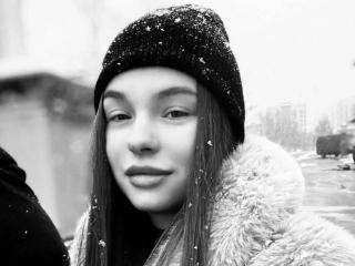 Obejrzyj kompletny profil CharlenaSable