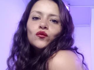 См. подробные сведения о модели AriannaSeete