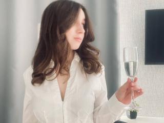 Obejrzyj kompletny profil SaraRosenbarger