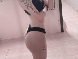 Obejrzyj kompletny profil AleneNghiem