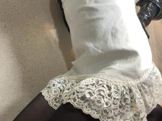 См. подробные сведения о модели VreylyLouvrr