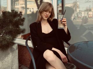 См. подробные сведения о модели DeedraGalarneau