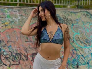 См. подробные сведения о модели LunaDesire