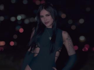 Lásd a LunaDesire teljes profilját