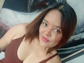 См. подробные сведения о модели AlmaMonclair