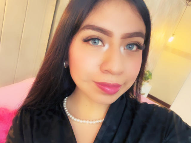 ZoeRedds - Live porn &amp; sex cam - 29318444