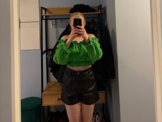 Lásd a KatharinaSexy teljes profilját