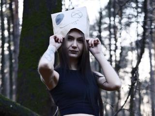 См. подробные сведения о модели TheresaElgart