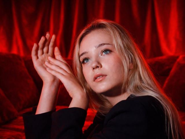 DonitaDunn - Élő pornó és szexkamera - 29319503