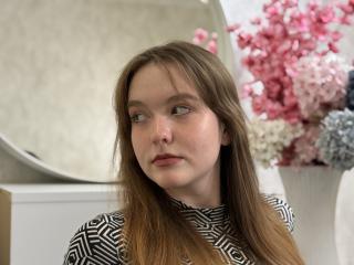 См. подробные сведения о модели LilianDolfi