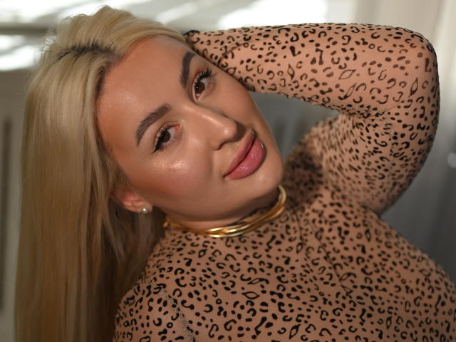 LiaBrazzerr - Live porn &amp; sex cam - 29320028