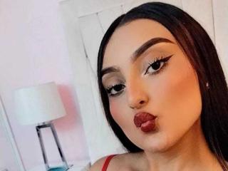 См. подробные сведения о модели MelodyBetancourt