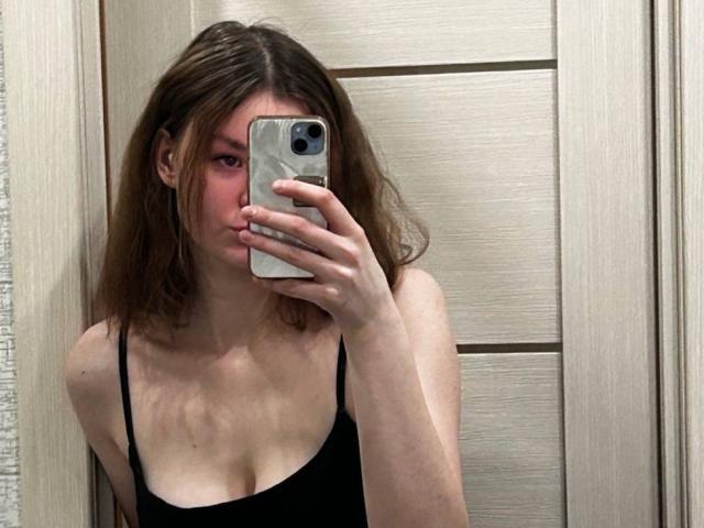 AlyssaVilliard - Live Sex Cam - 29320379