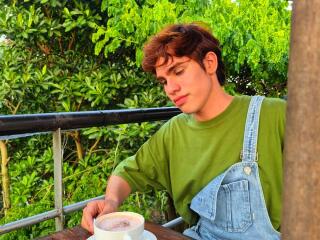 Lásd a JacobeLord teljes profilját