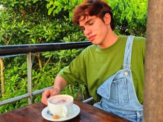 Lásd a JacobeLord teljes profilját