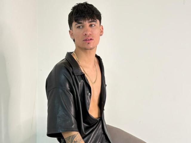 TheBossCrown - Élő pornó és szexkamera - 29321612