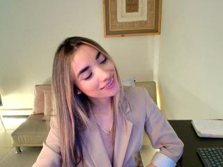 Ver la ficha detallada de AdharaCooperr