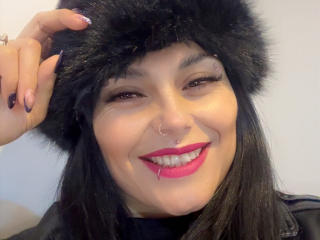 Lásd a CharlotteCrofort teljes profilját