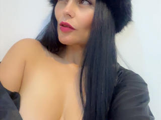 Lásd a CharlotteCrofort teljes profilját