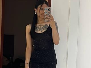 Ver la ficha detallada de NiaWhitee