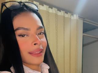 Ver la ficha detallada de EmmaEbony