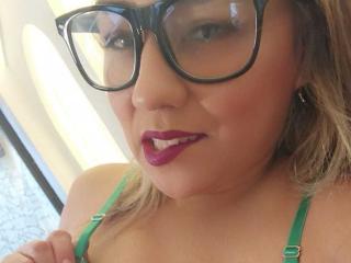 См. подробные сведения о модели CamilaNoer