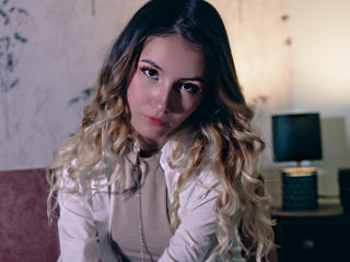 См. подробные сведения о модели LilaLaurent