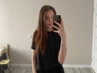 См. подробные сведения о модели DignaHottie