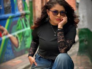 См. подробные сведения о модели VioletteBlake