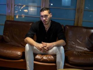 Yksityiskohtaiset tiedot mallista AronandMolix