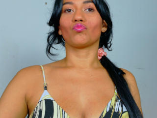 Yksityiskohtaiset tiedot mallista GreicyLoveHot