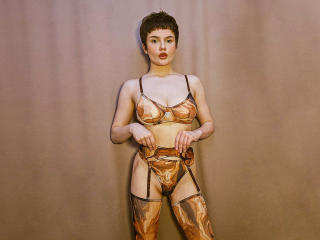 Ver la ficha detallada de JunneWers