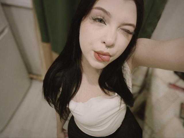 VeronikaGleim - Live Sex Cam - 29337593