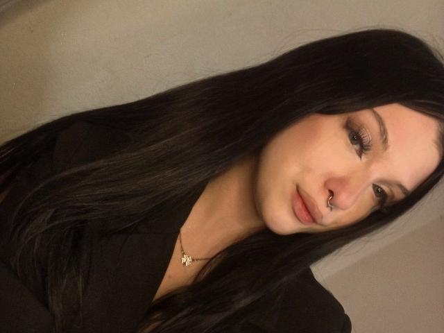 VeronikaGleim - Live Sex Cam - 29337602