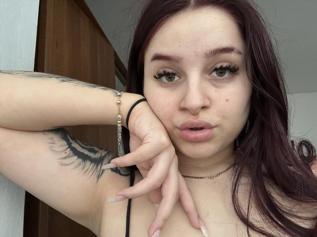 LucieRed - Live porn &amp; sex cam - 29338214