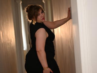 Yksityiskohtaiset tiedot mallista AmellyWhite