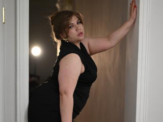 Yksityiskohtaiset tiedot mallista AmellyWhite