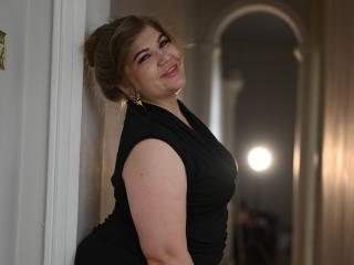 Yksityiskohtaiset tiedot mallista AmellyWhite