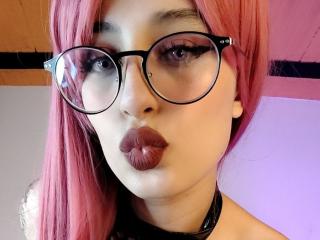 См. подробные сведения о модели TatsumiLee